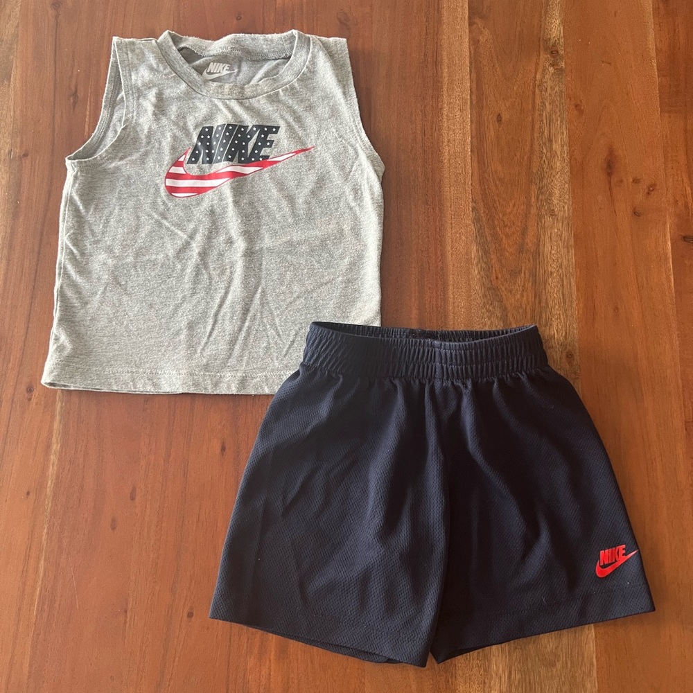 Nike Toddler Shirt/Short Set